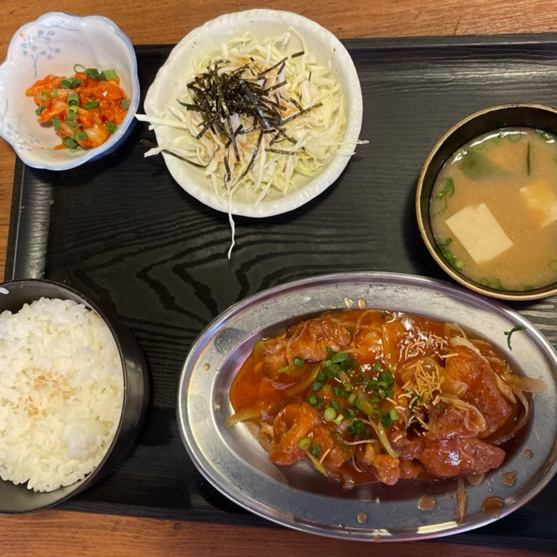 鶏のチリソース定食(南口 やきとん)