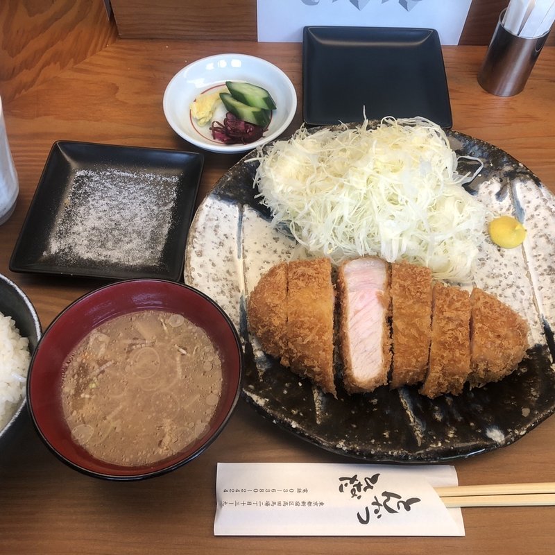 特選ロースカツ定食(とんかつひなた)