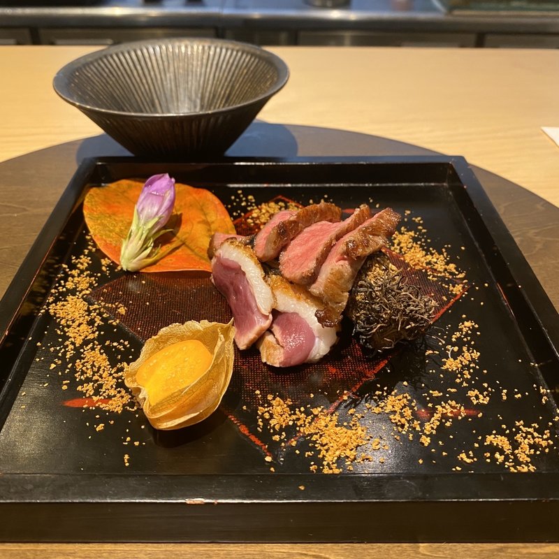 群馬下仁田葱 三河源氏和牛 愛知鴨ロースト 鬼灯とまと いり胡麻の土 ポン酢(乙味 あさ井)