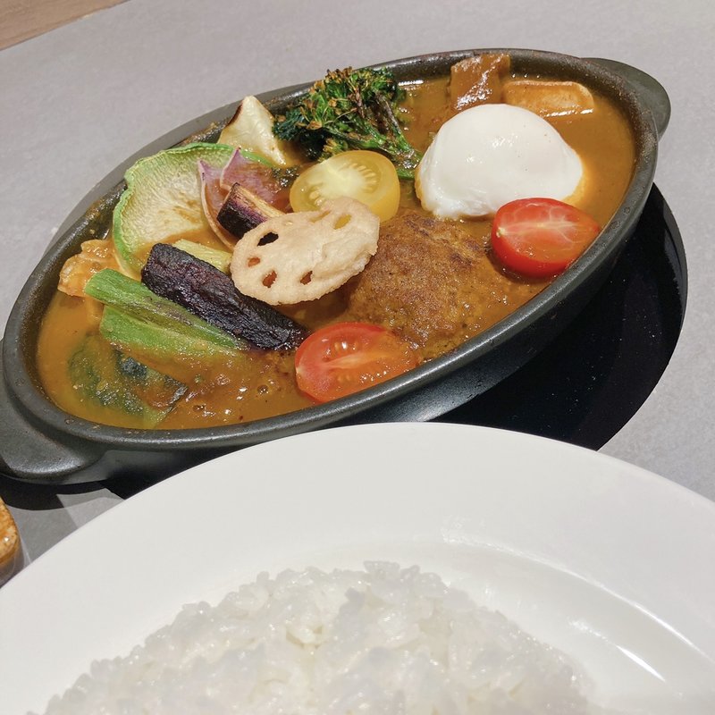 ベジタブルスープカレー（スープ:カシミール・ライス:小）(はまやカレー)