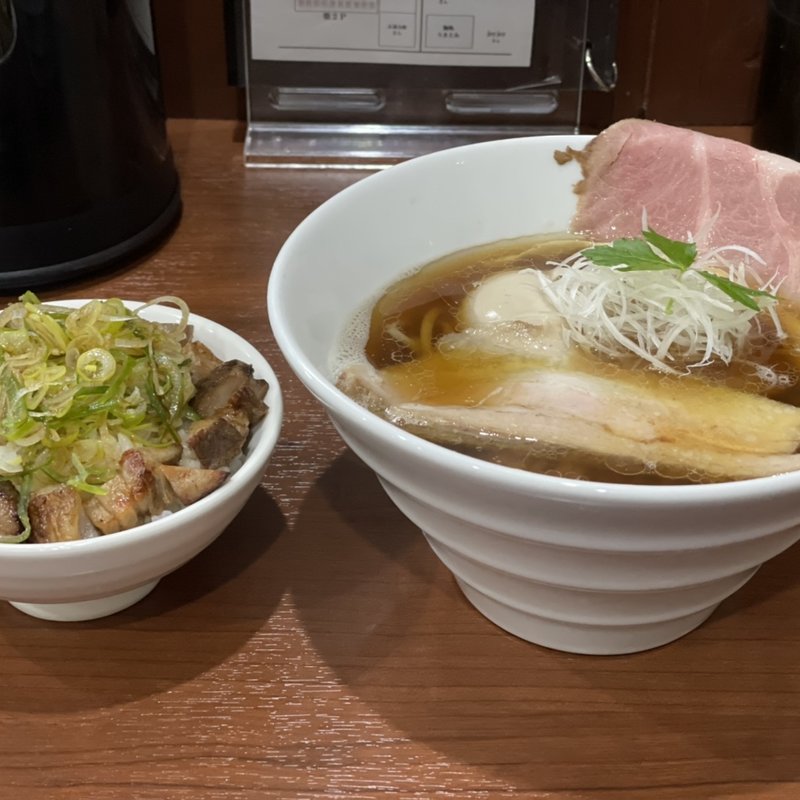 魚介しょうゆラーメン(麺処 うきとみ)