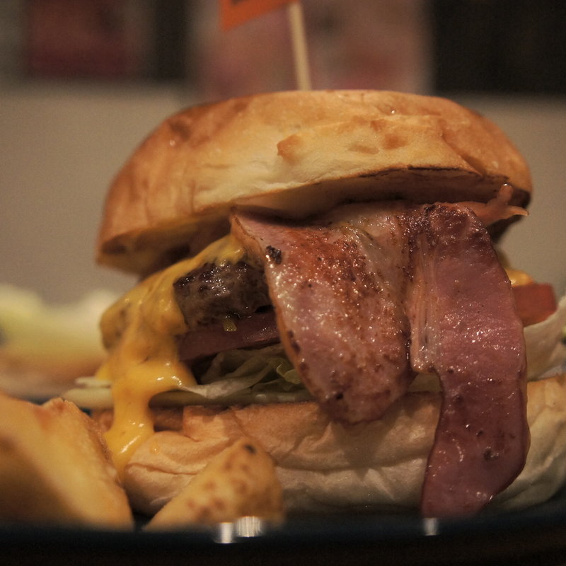 ベーコンチーズバーガー(CheeersBURGER)