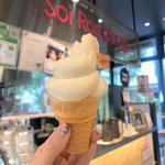 濃厚ミルクソフトクリーム(Soi Roppong ソイ六本木　武蔵小杉)