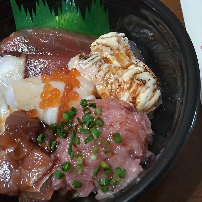 (魚丼)