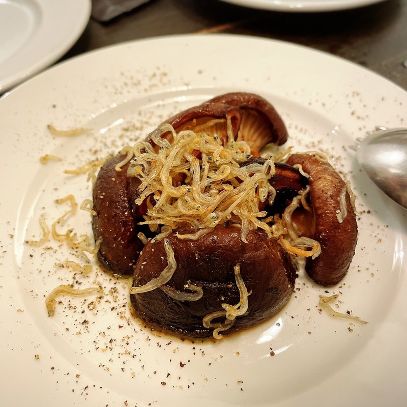 肉厚椎茸とちりめんじゃこのソテー(古澤亭)