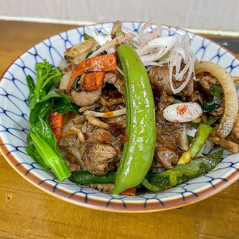 スタミナジンギスカン丼(ラーメン専科 竹末食堂)