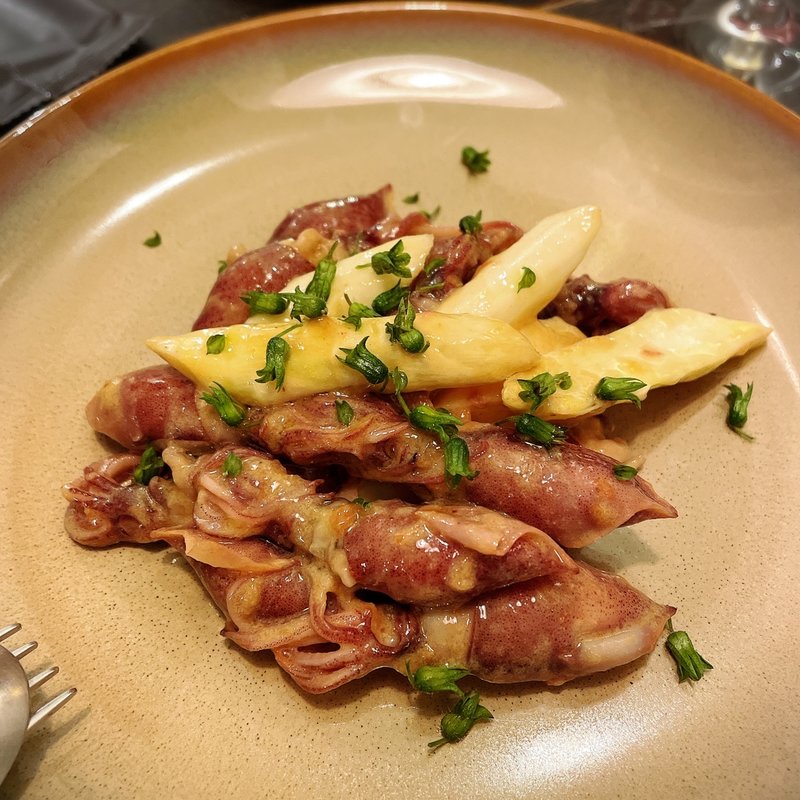 白アスパラとホタルイカの梅肉サラダ(古澤亭)