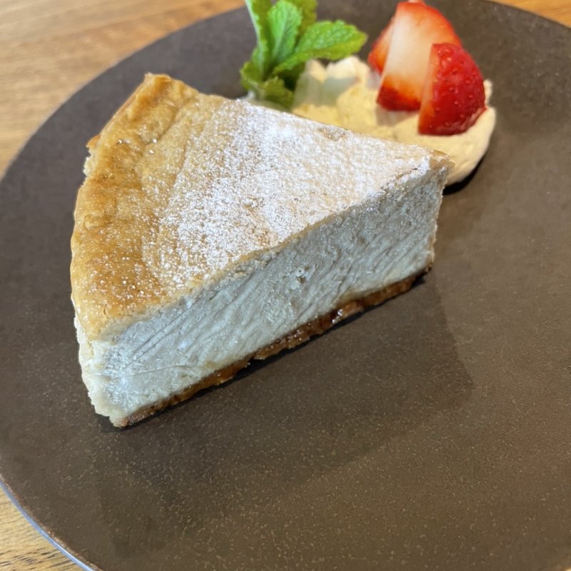 紅茶のシフォンケーキ(Restaurant BONJOUR （レストラン ボンジュール【旧店名】洋食 BONJOUR）)