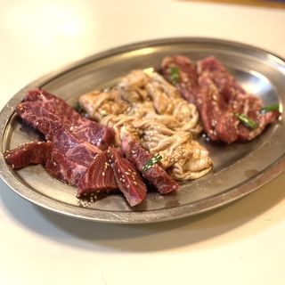 牛サガリ/豚ホルモン/ジンギスカン(焼肉亭サム)