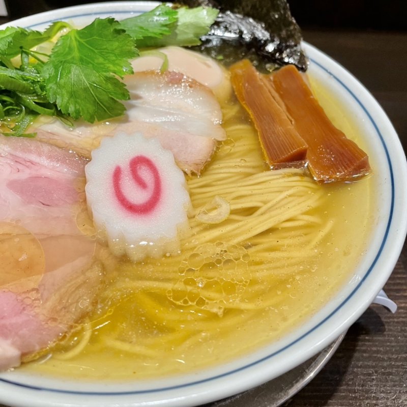 丸鶏の中華蕎麦　塩(麺奏 弥栄 （iyasaka）)