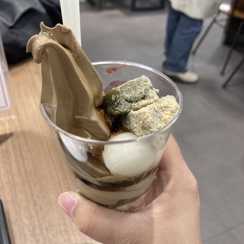 (一○八抹茶茶廊 （いちまるはちまっちゃさろう）)