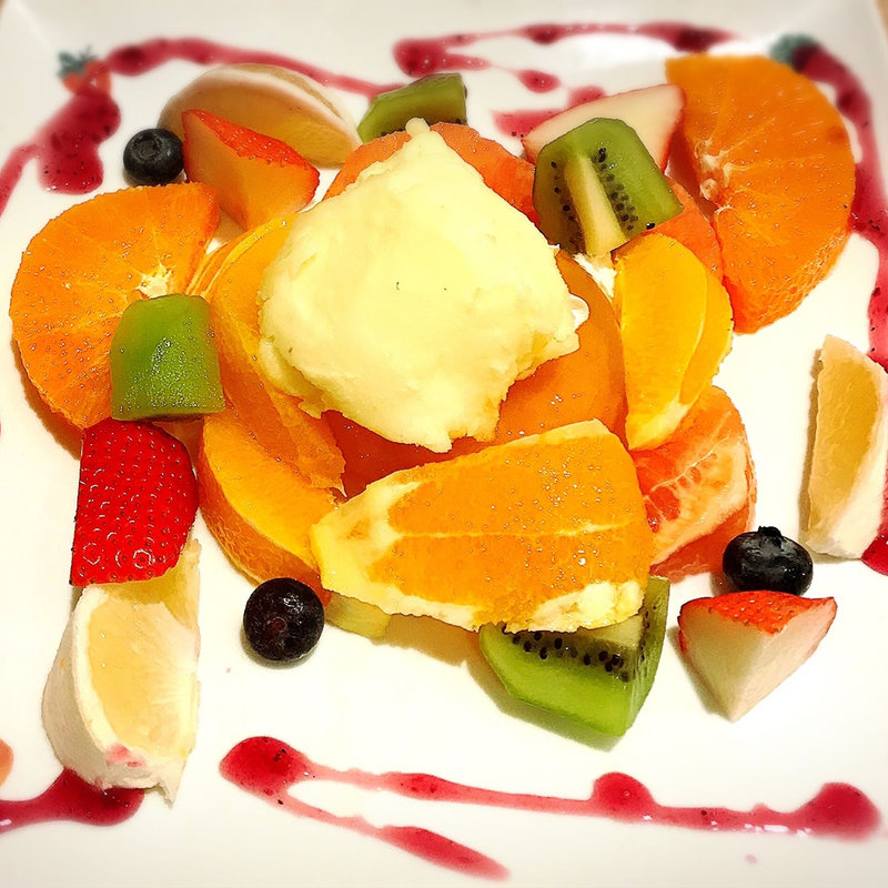 今月のパフェ(皿盛り)(果実園 リーベル 新宿店)