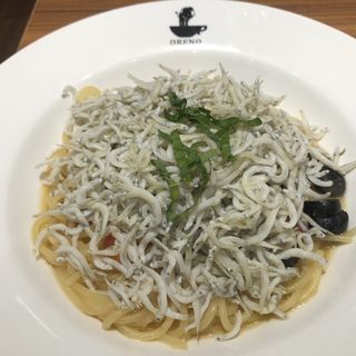 しらすたっぷりペペロンチーノ(俺のイタリアン&Bakery)