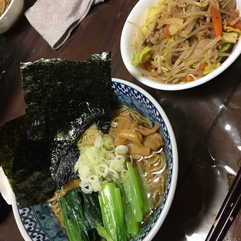 ラーメンともやし炒め(創作料理　我家)