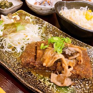 牛カツレツ定食4種のキノコソース(ろく丘イオンモール祇園店)