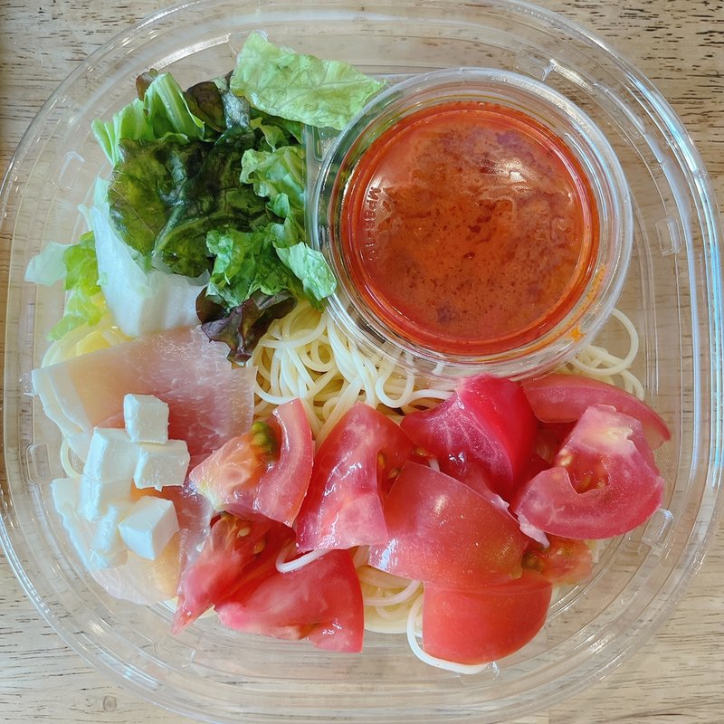 生ハムとチーズとトマトの冷製パスタ(セブン-イレブン 台東浅草橋3丁目店)