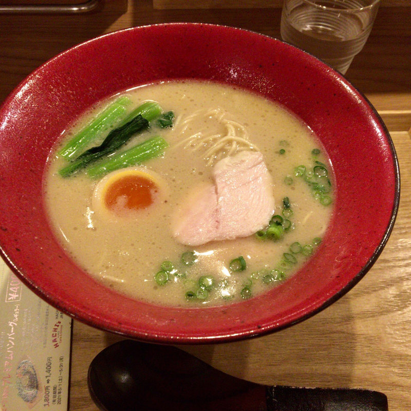 濃厚鶏白湯そば(ハチ花乃)