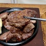 豚のカシラ(肉のやまよし)