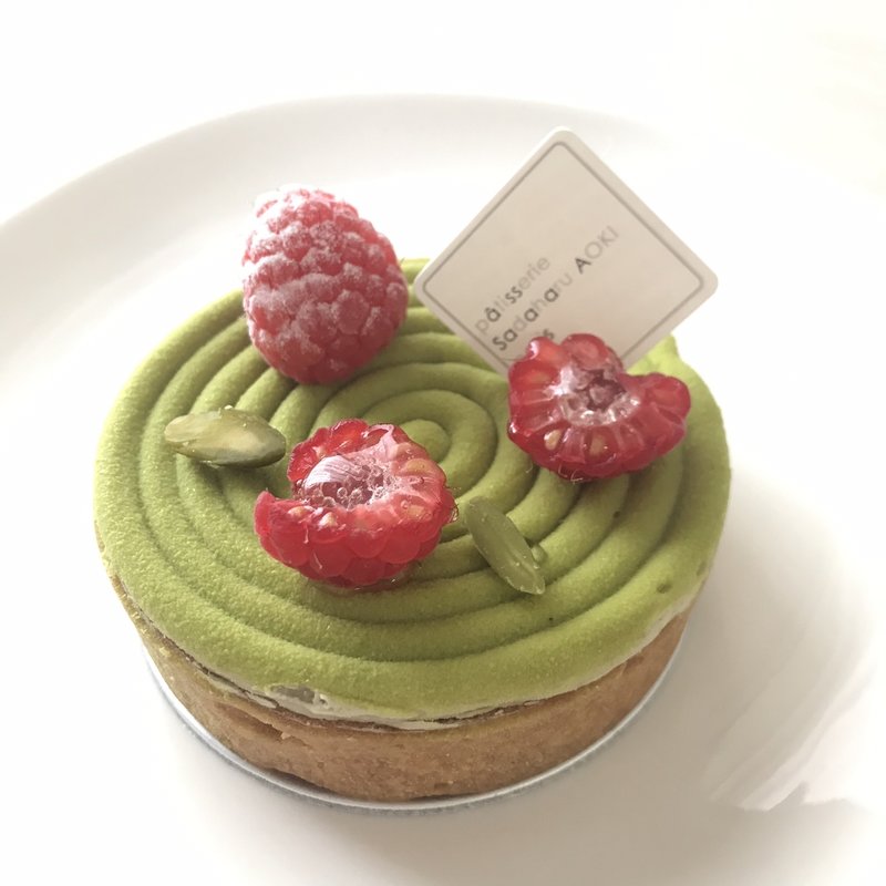 タルト キャラメル フランボワーズ ピスターシュ(パティスリーサダハルアオキ パリ 丸の内店)