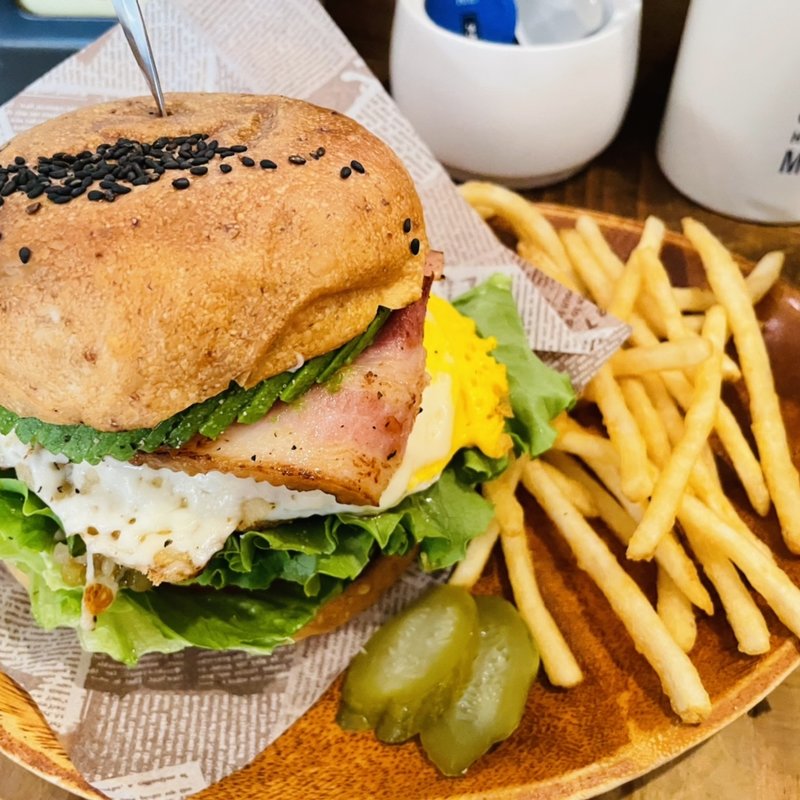 バリネスベジタリアンバーガー＋ベーコン・パティ(Jack37Burger （ジャックサンナナバーガー）)