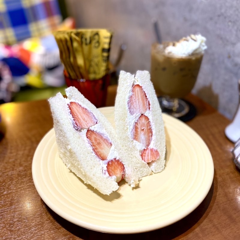 いちごのフルーツサンド(チンクエチェント)