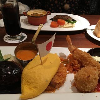 横浜駅周辺で食べられるオムライス人気30選 Sarah サラ