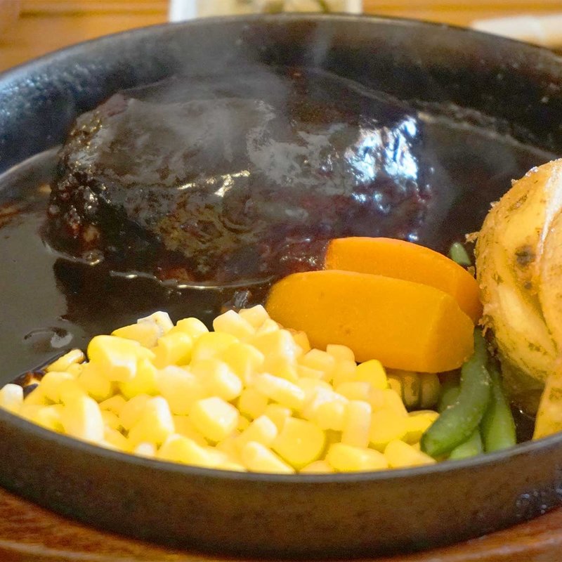 ハンバーグ(ぺんぎん厨房 Gokitchen)