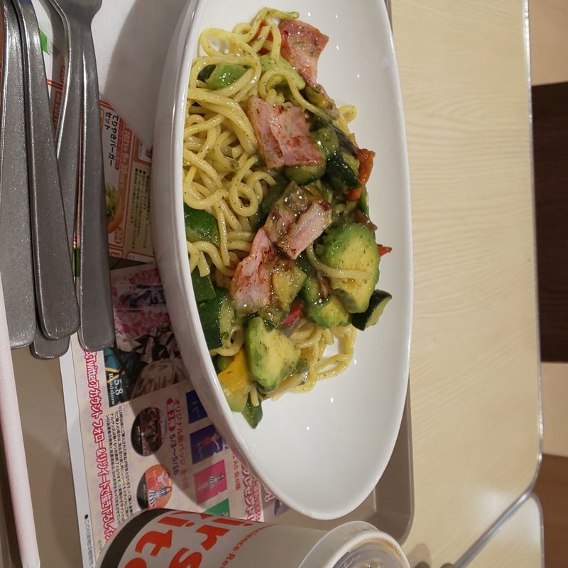 ベーコンとアボカドのジェノベーゼ(ファーストキッチン ヨシヅヤ名古屋名西店)