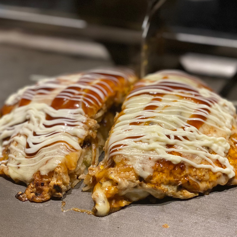 広島風お好み焼き（豚バラ・野菜・そば）(鉄板 飛龍'S)