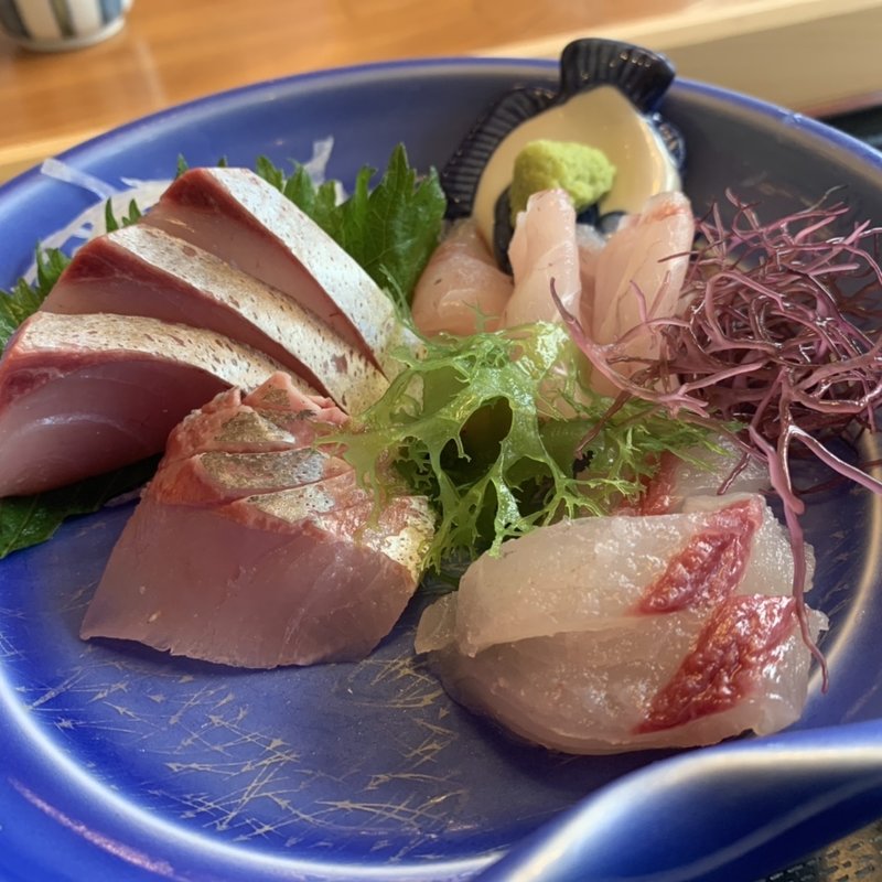 刺身盛り合わせ(御食事処 峰)