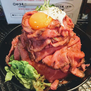 ローストビーフ丼（大）(レッドロック 高田馬場店)