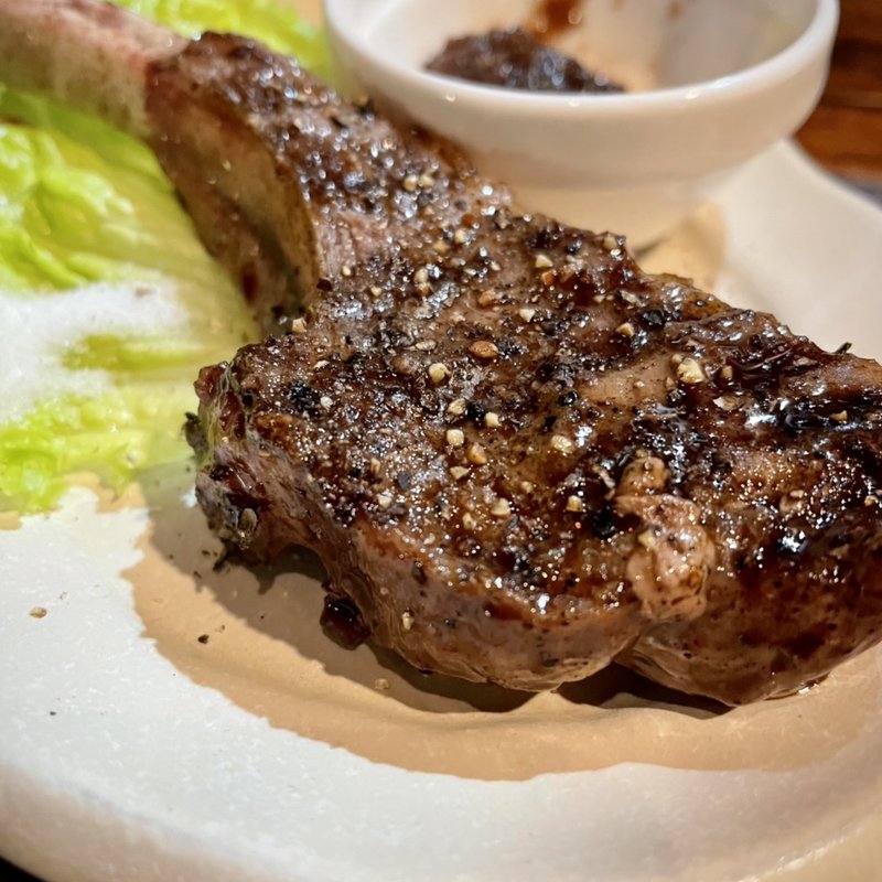 名物！ラムチョップ(オモウツボ)