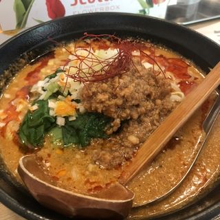 白胡麻担々麺 麺や 蓮と凜 メンヤ レントリン の口コミ一覧 おいしい一皿が集まるグルメコミュニティサービス Sarah