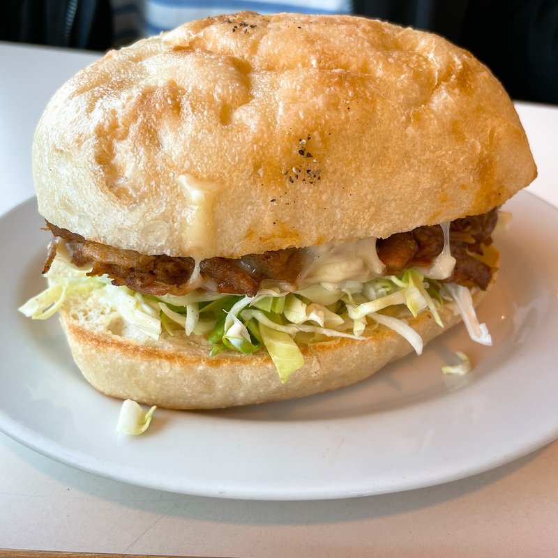 プルドポークサンド(ディエゴ・バイ・ザ・リバー （DIEGO BY THE RIVER）)