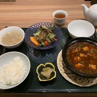 麻婆豆腐土鍋煮込みセット(創作広東酒家　神(シン))