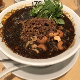 黒胡麻坦々麺(汁あり)(175°DENO坦々麺 仙台店)