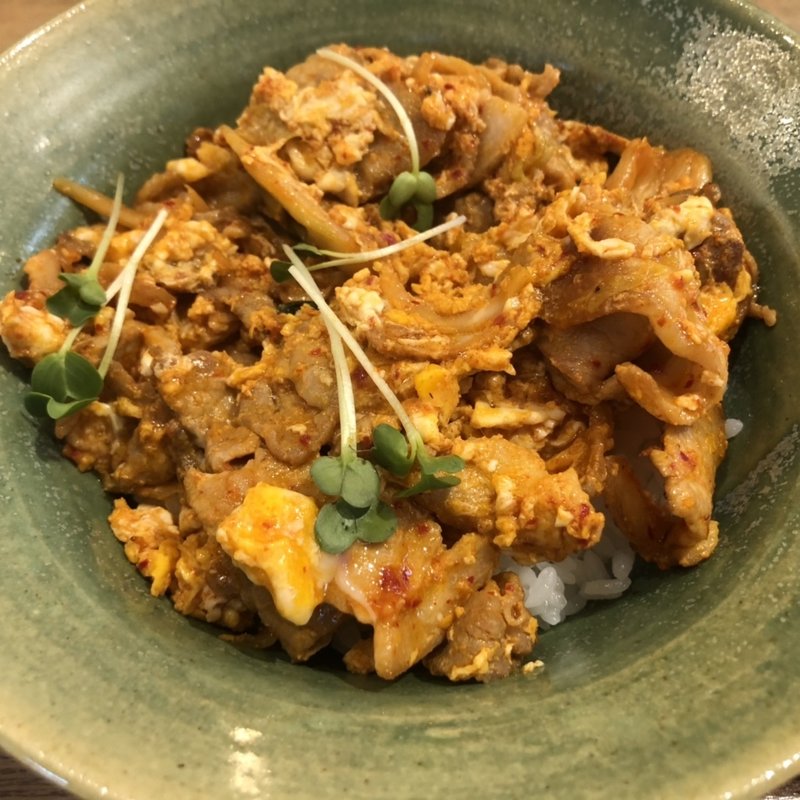 豚キムチ丼(ミアヴァート珈琲)
