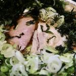 ネギネギニンニク焼き海苔ラーメン(麺奏 弥栄 （iyasaka）)