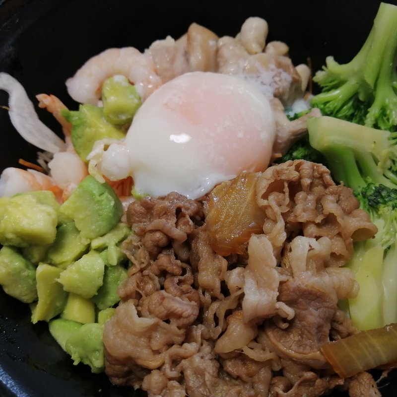 ライザップ牛サラダえびアボカド(吉野家 大橋店)