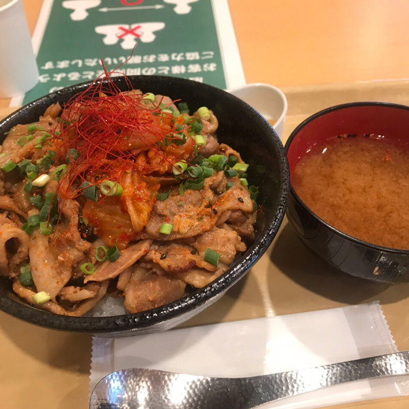 和豚もちぶたキムチ丼(たっぽ家 )