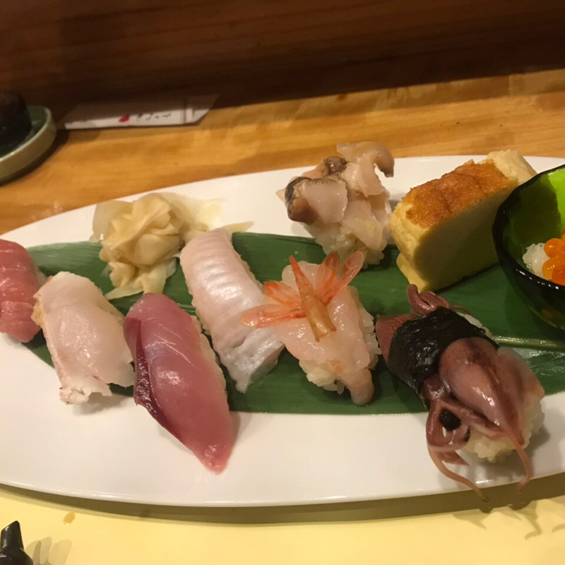 佐渡のお魚お任せ握り　一人前(たるっぺ )