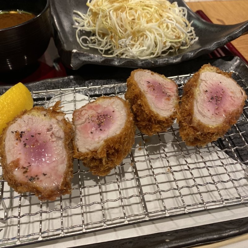 奥出雲ポーク ヘレカツ(創業昭和5年 とんかつ 小ばやし)