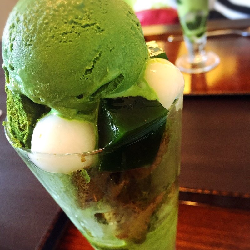 特製抹茶パフェ(嵐山おぶう )