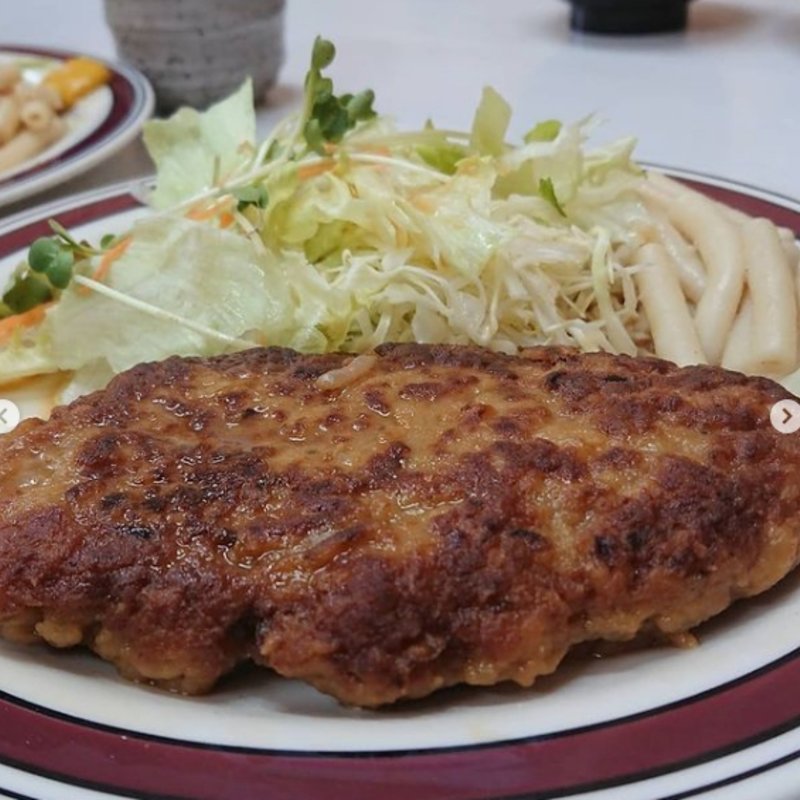 ハンバーグライス(実用洋食七福(しちふく))