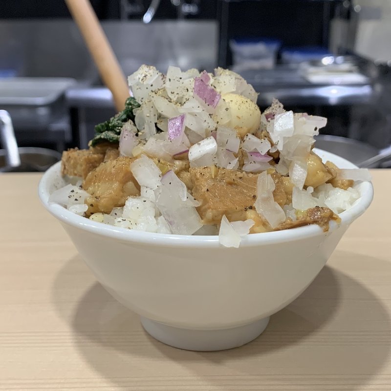 チャーシューご飯(ぷれじでんと)