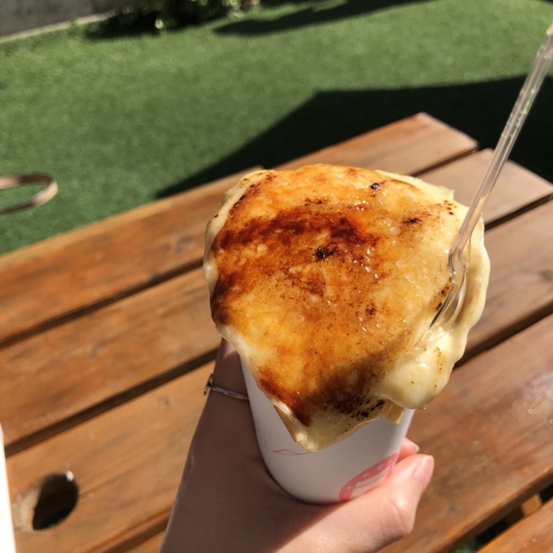 ミックスフルーツと匠淡路島牛乳ミルクアイスのブリュレクレープ(coffee&bake stand "pegasus")