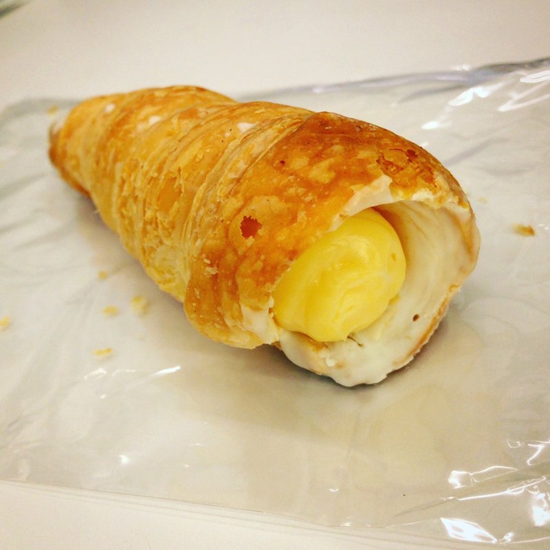 M.Mコルネ(Boulangerie et Cafe Main Mano)