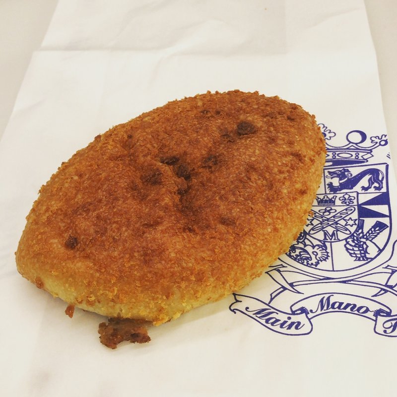 焼きピロシキ(Boulangerie et Cafe Main Mano)