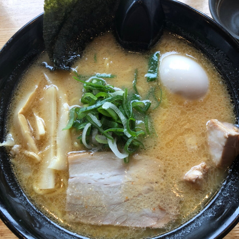ラーメン　味噌　煮卵トッピング(波飛沫 （なみしぶき）)