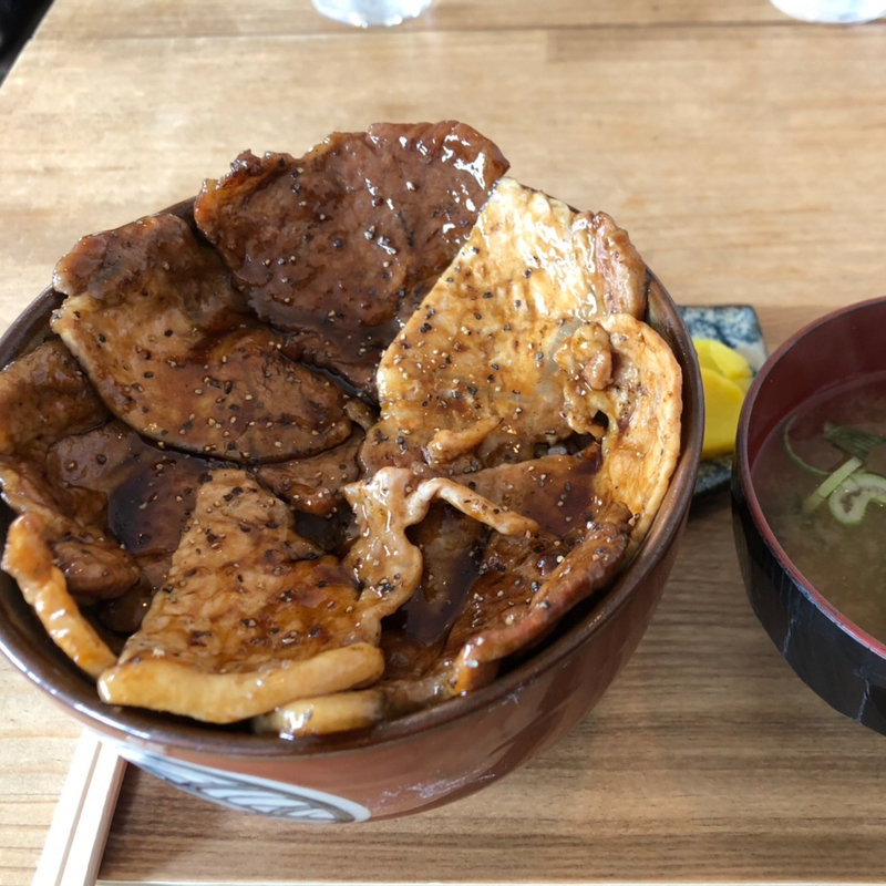 豚丼　普通(ぽっぽ亭 )